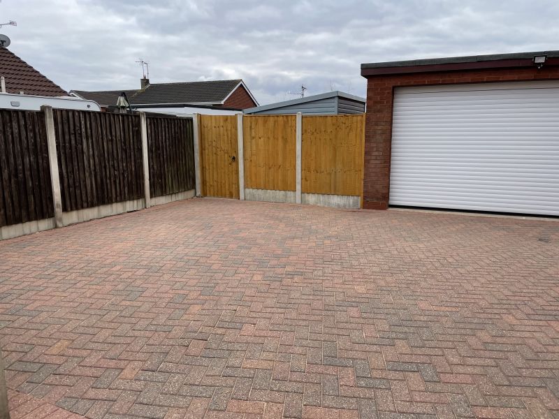 Block paving in Trowell Nottingham after being cleaned : Swipe To View More Images